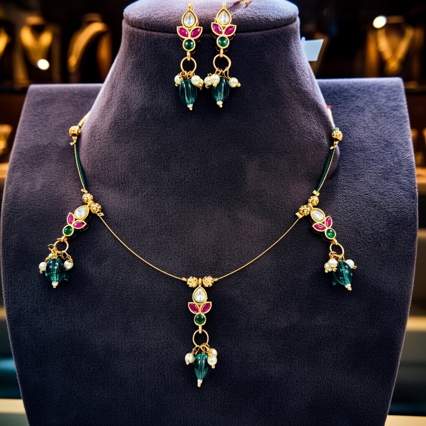 Lotus Bloom Invisible Necklace Set – Lightweight & Customisable