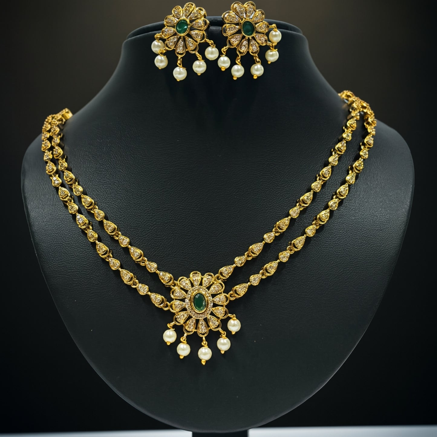 Antique Gold-Plated Pearl & Green Stone Necklace Set
