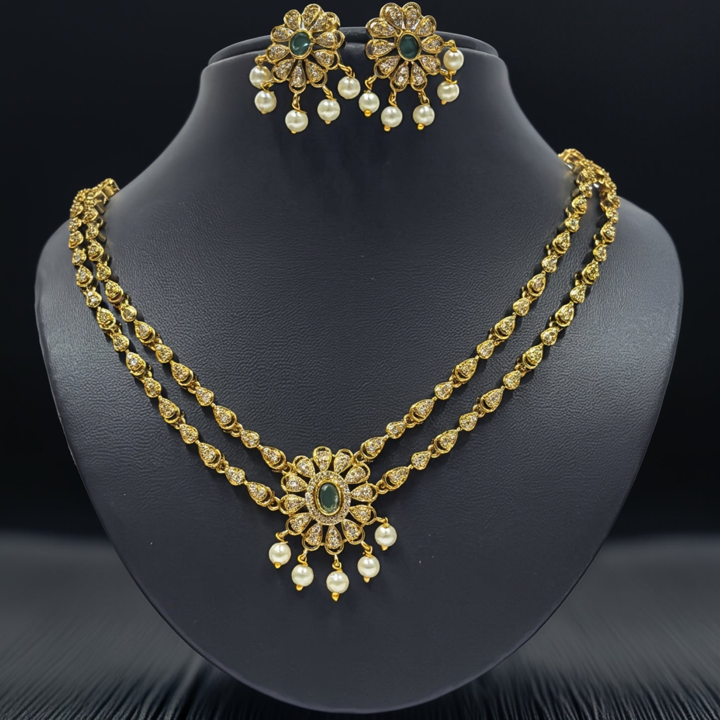Antique Gold-Plated Pearl & Green Stone Necklace Set