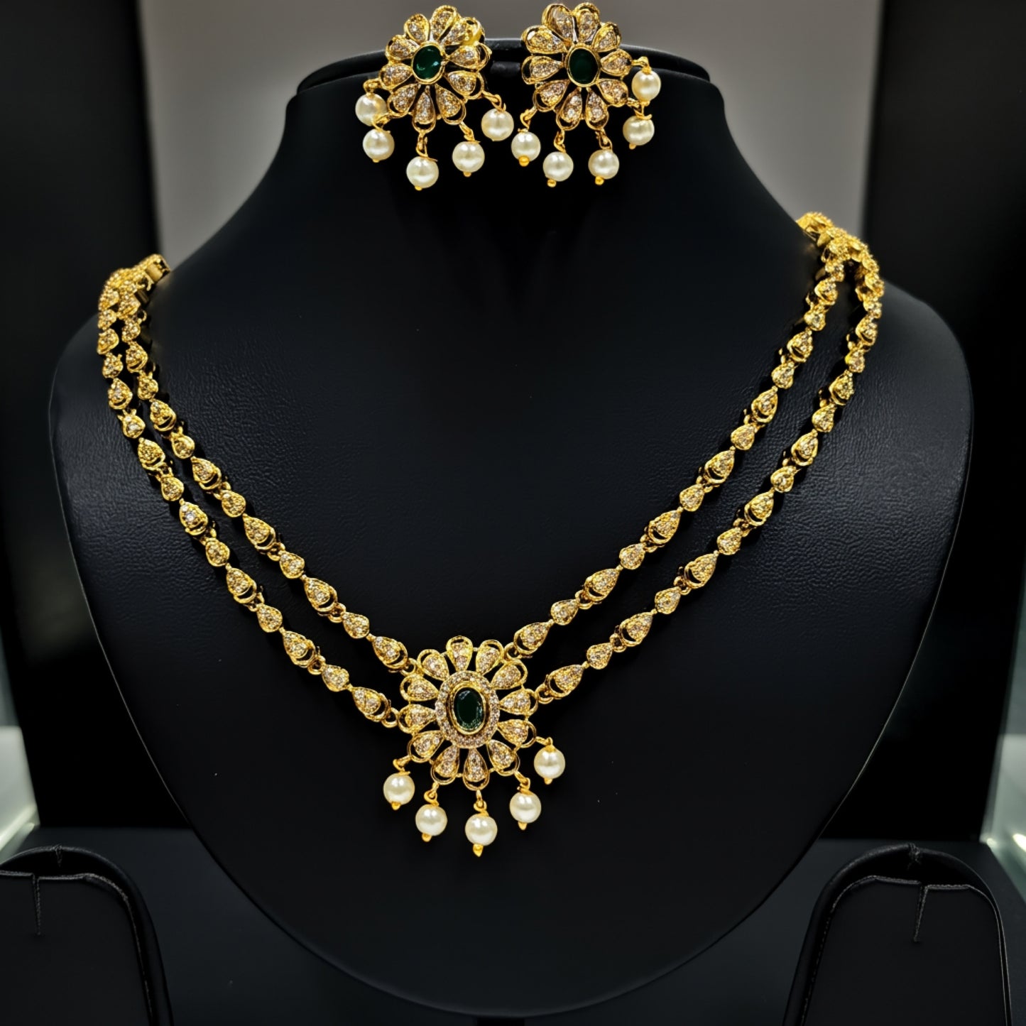 Antique Gold-Plated Pearl & Green Stone Necklace Set