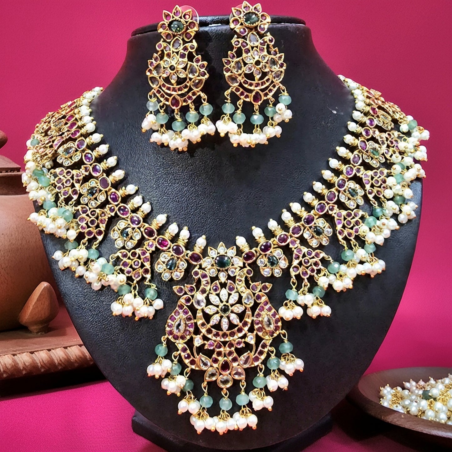 Regal Rhapsody: A Necklace Fit for Royalty